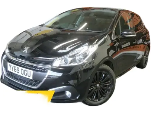Peugeot 208 YY69 OGU