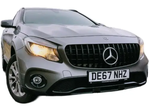 Mercedes-Benz GLA 200 SE D DE67 NHZ