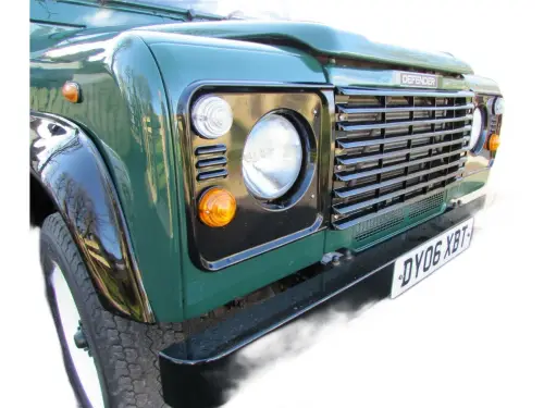 Land Rover Defender 90 TD5 DY06 XBT