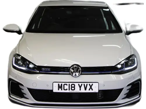 Volkswagen Golf MC18 YVX