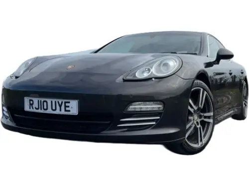 Porsche Panamera 4s S-A RJ10 UYE