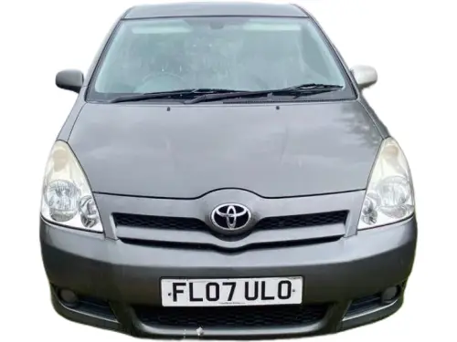 Toyota Corolla Verso TR D-4D FL07 ULO