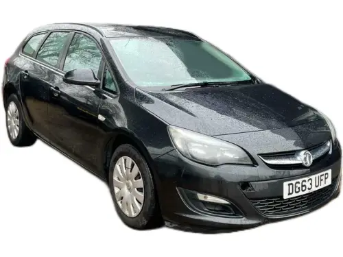 Vauxhall Astra Exclusiv Auto DG63 UFP