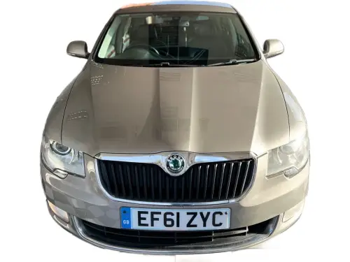 Škoda Superb EF61 ZYC