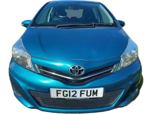 Toyota Yaris FG12 FUM