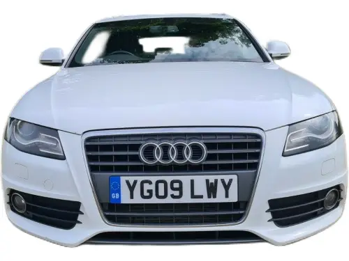 Audi A4 Avant S Line 211 TFSI YG09 LWY