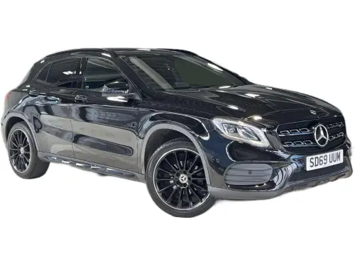 Mercedes-Benz GLA 200 AMG Line Edition + A SD69 UUM
