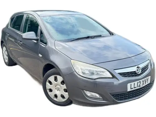 Vauxhall Astra LL12 XVY
