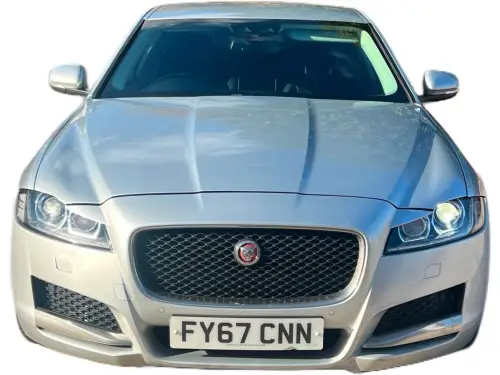 Jaguar XF FY67 CNN