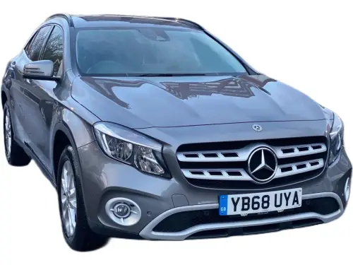Mercedes-Benz GLA YB68 UYA