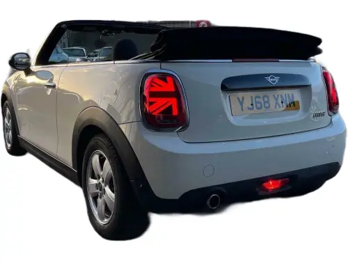 MINI Cooper Classic YJ68 XNM