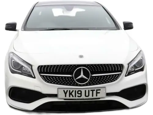 Mercedes-Benz CLA 200 AMG Line Night ED + YK19 UTF