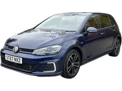 Volkswagen Golf ST67 NXZ