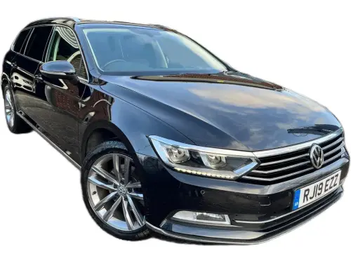 Volkswagen Passat RJ19 EZZ
