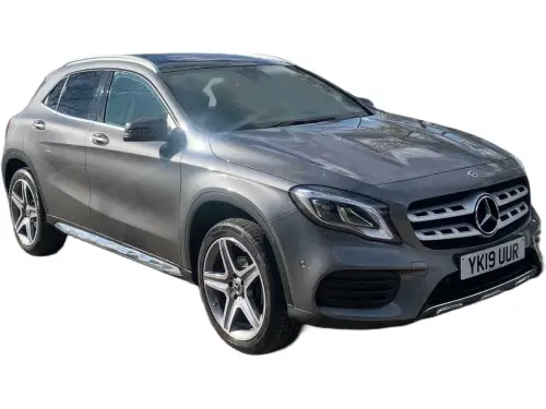 Mercedes-Benz GLA 200 AMG Line Premium + A YK19 UUR
