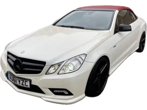 Mercedes-Benz E AU61 YZC