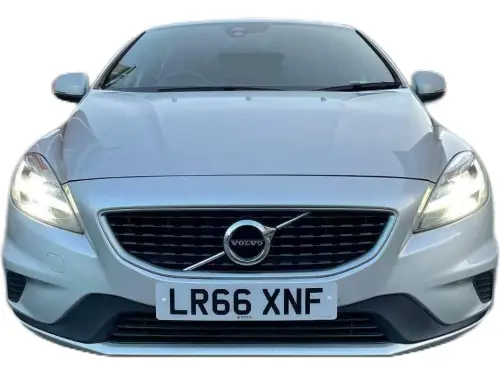 Volvo V40 R-Design D2 LR66 XNF