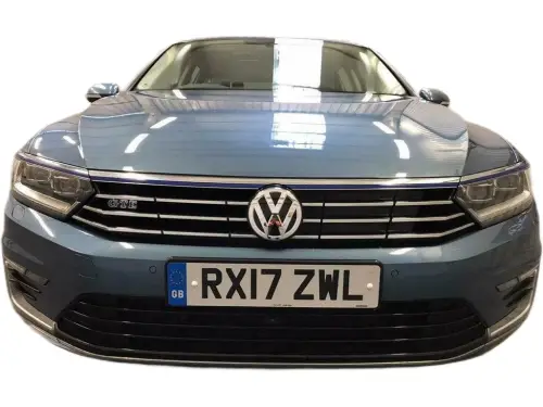 Volkswagen Passat GTE Advance S-A RX17 ZWL