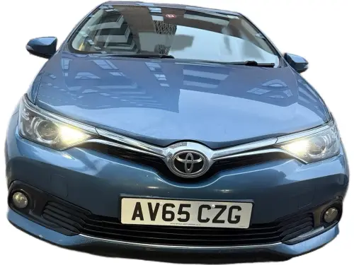 Toyota Auris AV65 CZG