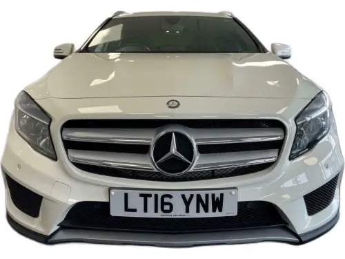 Mercedes-Benz GLA 200 D AMG Line Executive A LT16 YNW