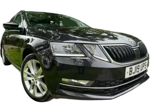 Škoda Octavia BJ19 UPS