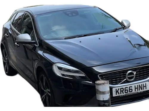 Volvo V40 R-Design Pro D4 Auto KR66 HNH