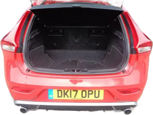 Volvo V40 R-Design Pro D2 Auto DK17 OPU