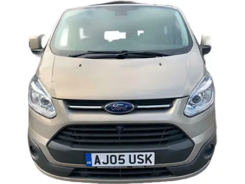 Ford Tourneo Custom 300 LTD E-Tech AJ05 USK