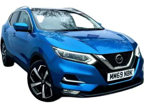 Nissan Qashqai Tekna DIG-T MM69 NBK
