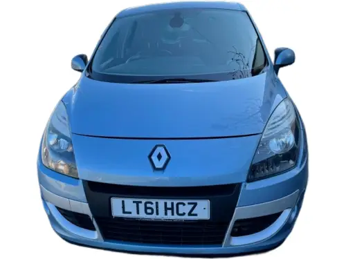 Renault Scenic Dynamique Tomtom dCi SA LT61 HCZ