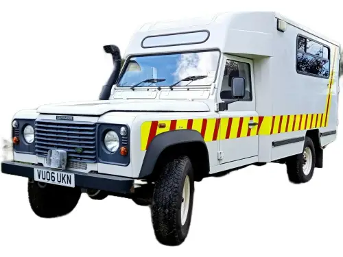 Land Rover Defender VU06 UKN