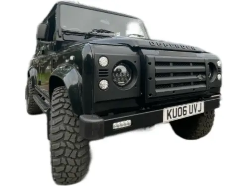 Land Rover Defender KU06 UVJ