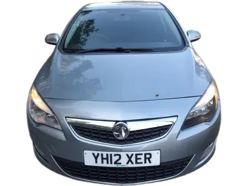 Vauxhall Astra Exclusiv Auto YH12 XER