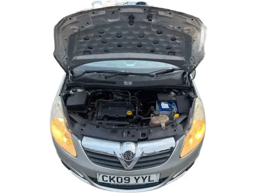 Vauxhall Corsa Club AC 16v Auto CK09 YYL