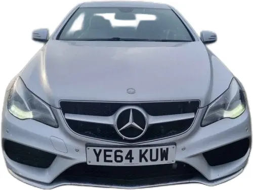 Mercedes-Benz E YE64 KUW