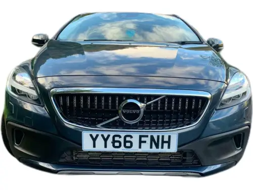 Volvo V40 Cross Country Pro T3 Auto YY66 FNH