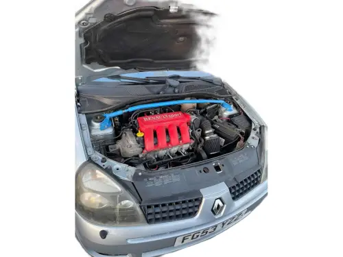 Renault Clio FG53 YZZ