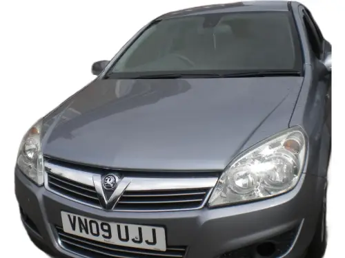 Vauxhall Astra VN09 UJJ