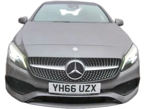 Mercedes-Benz A 200 D AMG Line Premium + YH66 UZX