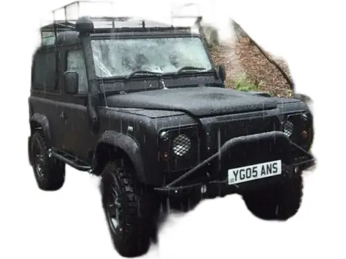 Land Rover Defender YG05 ANS