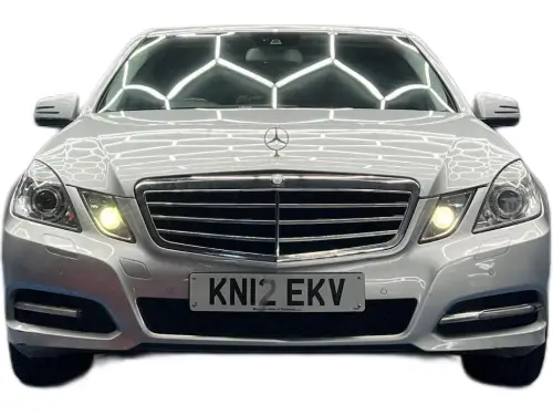 Mercedes-Benz E KN12 EKV