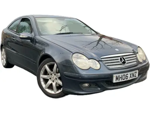 Mercedes-Benz C MH06 XNZ