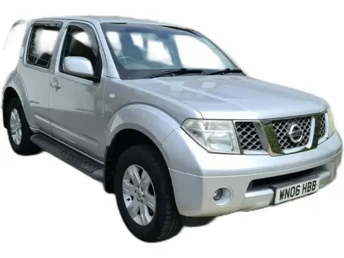 Nissan Pathfinder SVE dCi 174 WN06 HBB