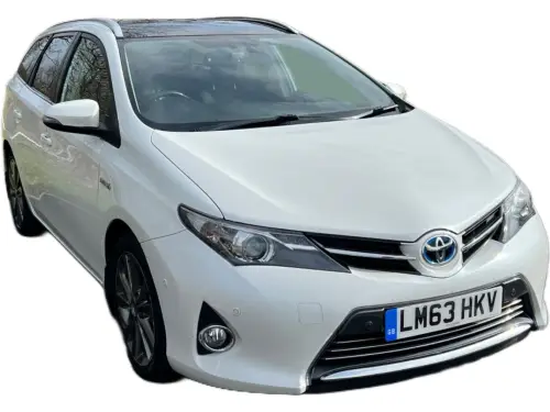 Toyota Auris LM63 HKV