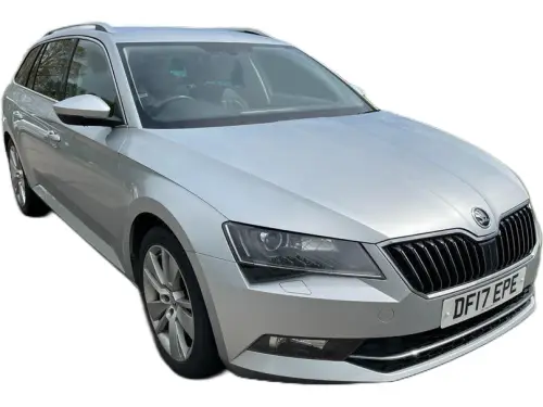 Škoda Superb DF17 EPE