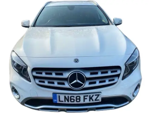 Mercedes-Benz GLA 200 Sport Executive LN68 FKZ