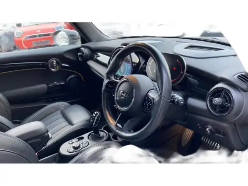MINI Mini Cooper SE Exclusive E YB74 DYH