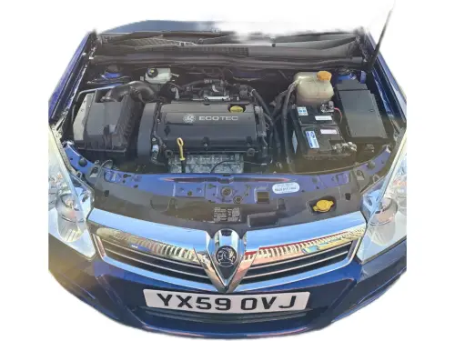 Vauxhall Astra YX59 OVJ