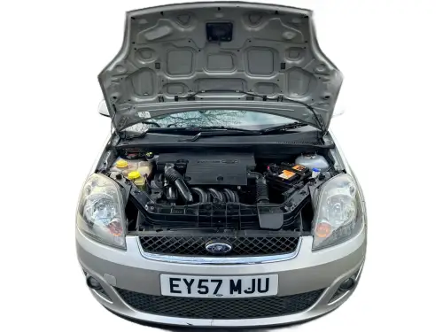 Ford Fiesta EY57 MJU
