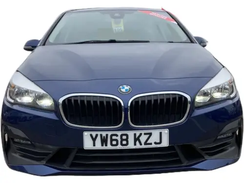 BMW 220i SE Auto YW68 KZJ
